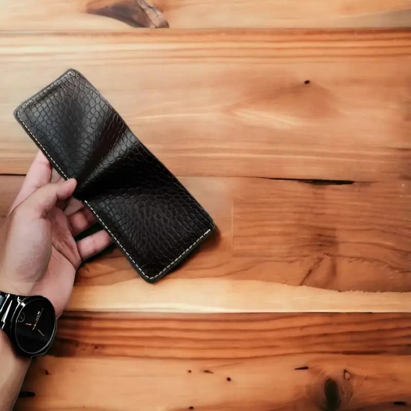 Cow elegant Men's Black Leather Wallet with Crocodile Texture